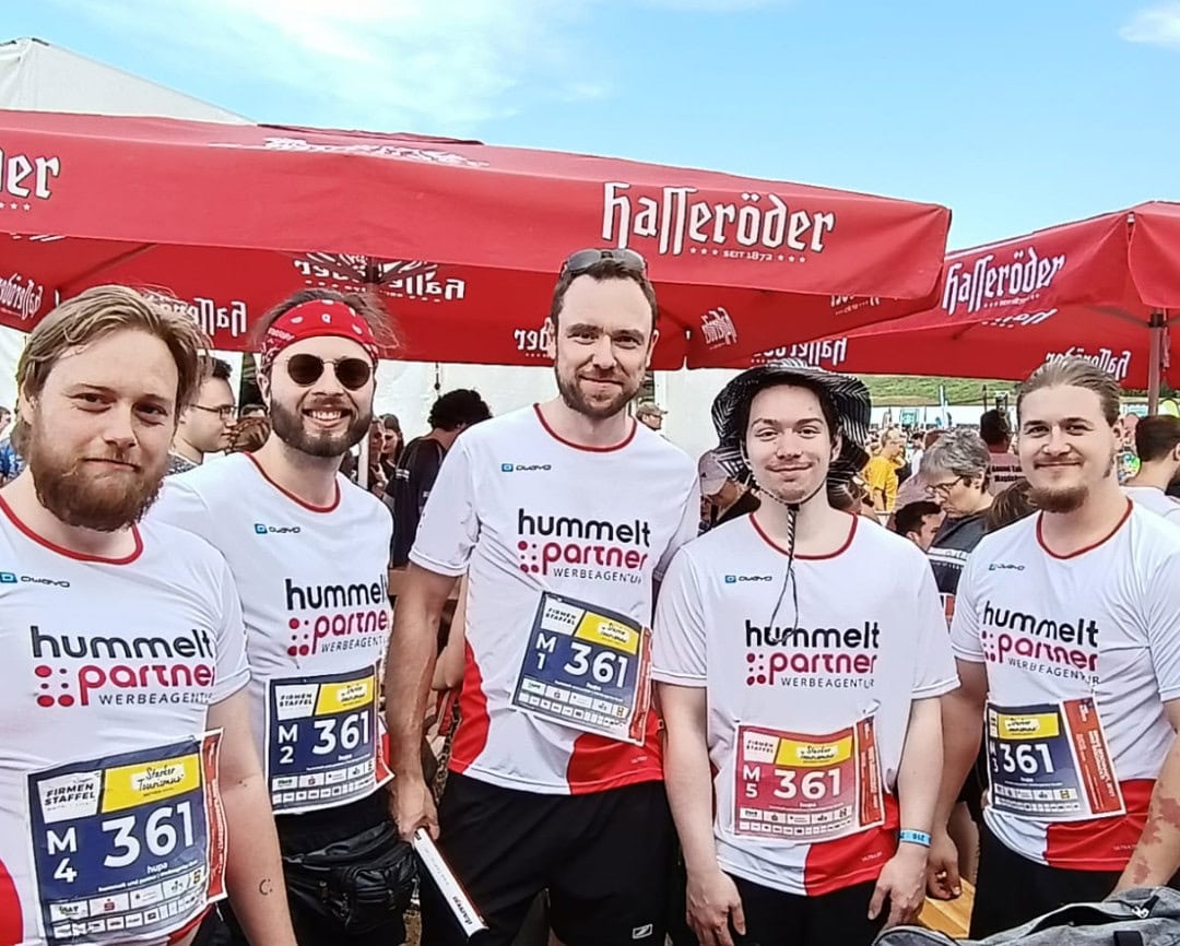 Gruppenfoto vom Hupa-Team bei der Firmenstaffel
